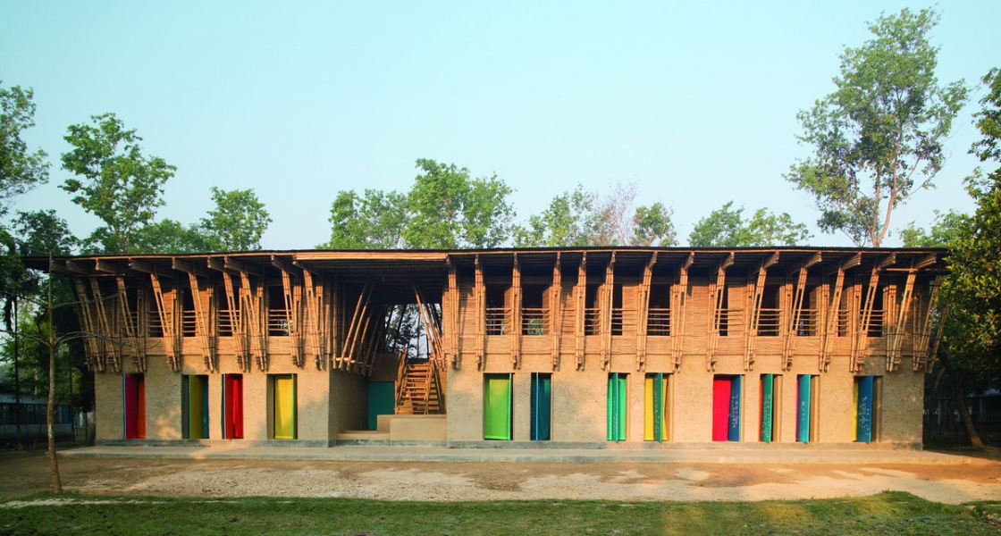 METI - kézzel épített iskola